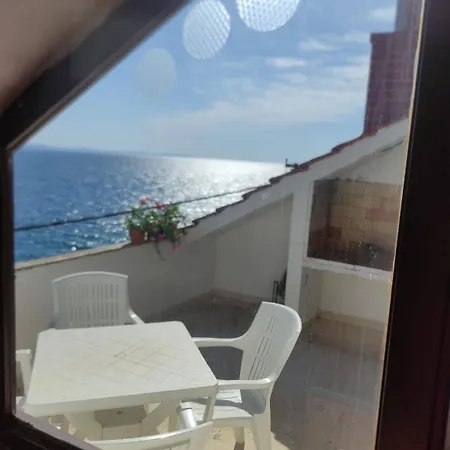 Sandy Jesenice (Split-Dalmatia)